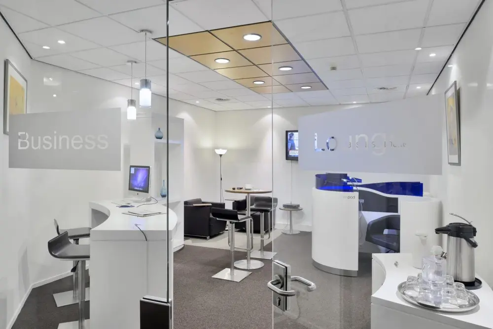 Regus KY, Lexington - Blazer Parkway, Coworking desk, Lexington, KY