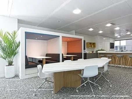 Regus MO, St Louis - CityPlace, Coworking desk, Creve Couer, MO