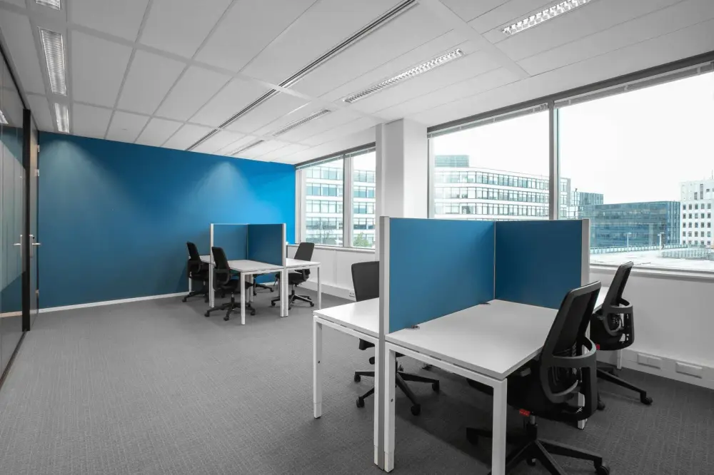 Regus NE, Omaha – Linden Place, Coworking desk, Omaha, NE