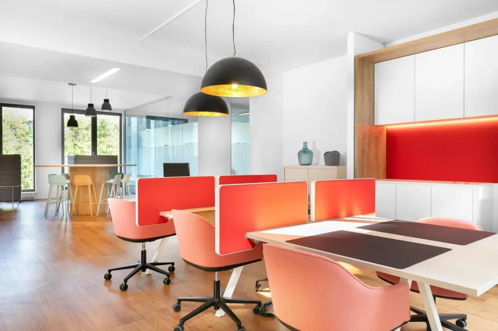 Regus NV, Las Vegas - Downtown Summerlin, Coworking desk, Las Vegas, NV