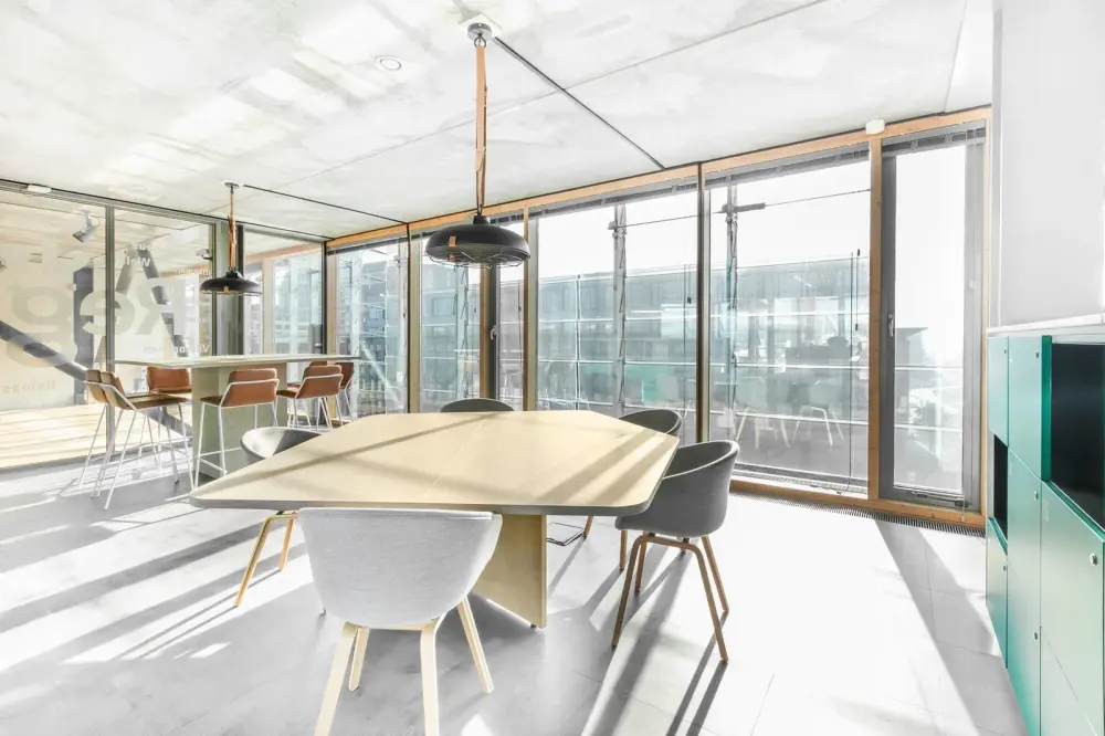 Regus NY, Melville - Melville Expressway II, Coworking desk, Melville, NY