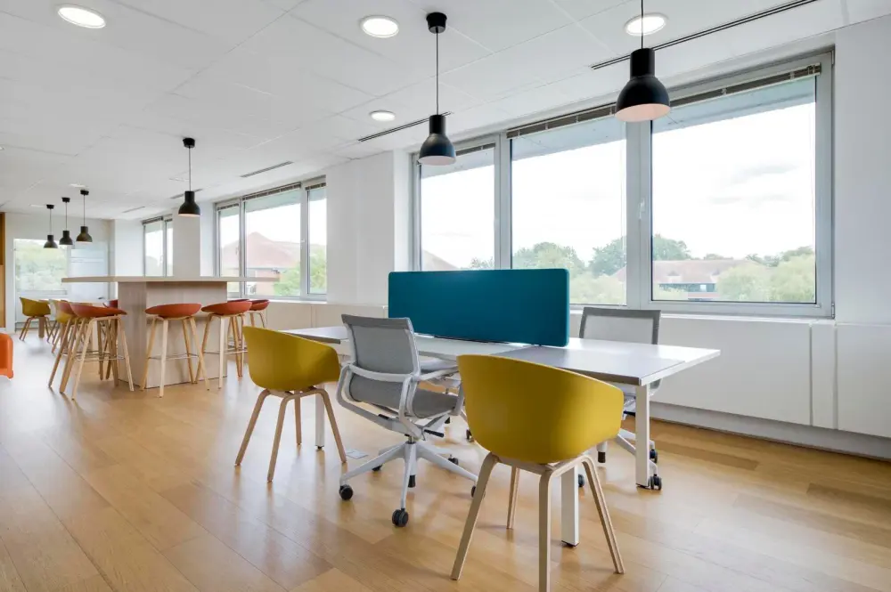 Regus WI, Green Bay - Velp Ave., Coworking desk, Green Bay, WI