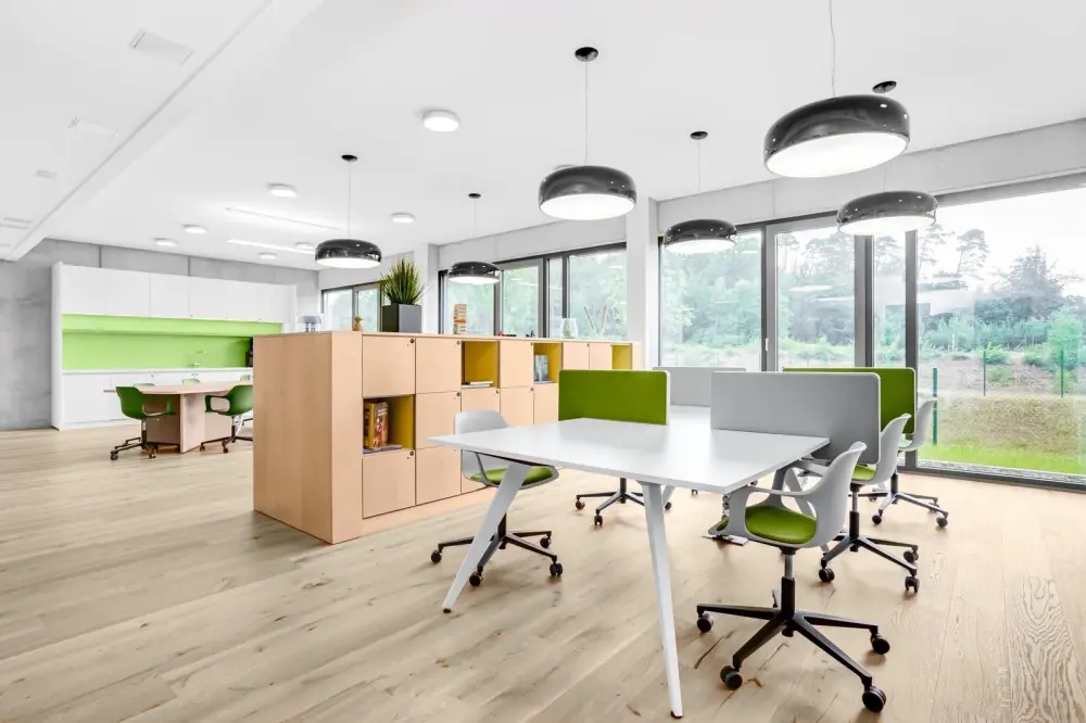 Spaces GA, Alpharetta - Spaces Avalon, Coworking desk, Alpharetta, GA