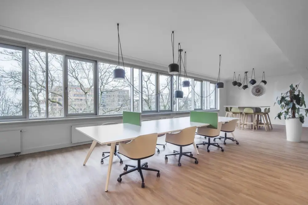 Spaces LISBON, Spaces Oriente, Coworking desk, Lisbon