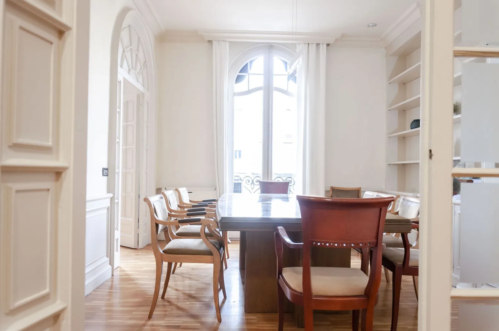 Coworking Fontanella 18, Sala de reuniones para 8 personas, Barcelona