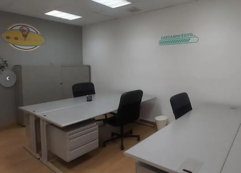 Coworking Gavà, Bureau privatif 3 postes, Gavà