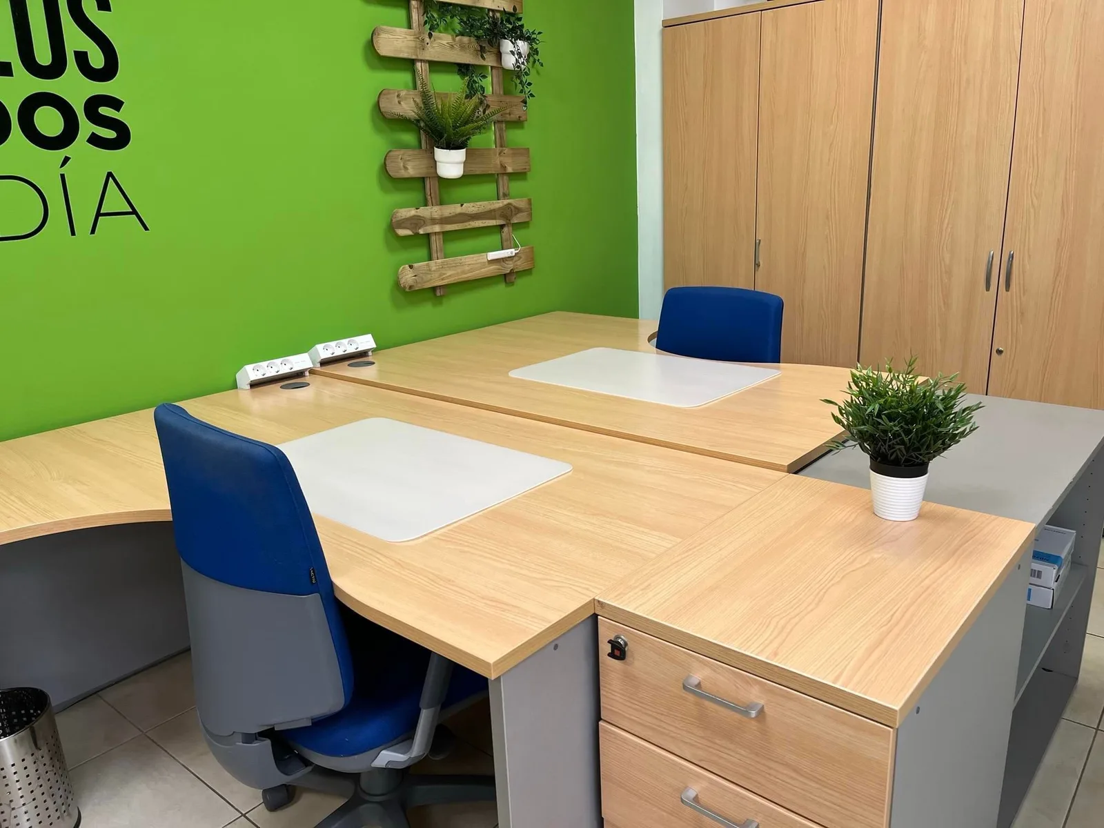 Coworking Intelligent Business, Private office, 2 desks, Barrio Los Menores