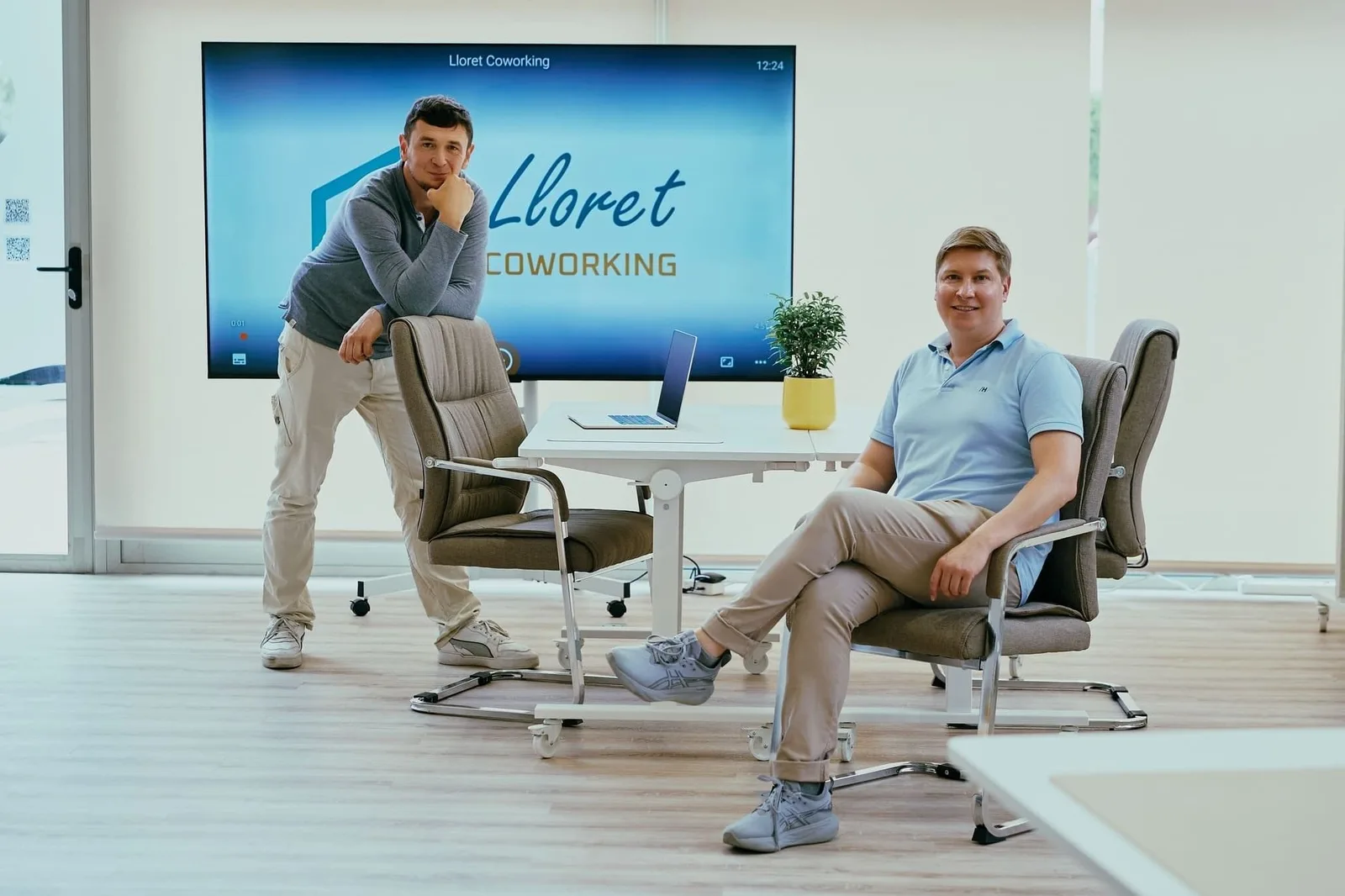 Coworking Lloret, Sala de reuniões para 3 pessoas, Lloret de Mar