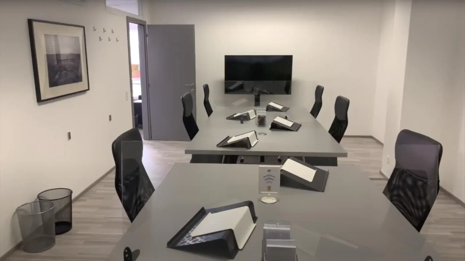 Coworking Locarno, Meeting room for 8 people, Locarno