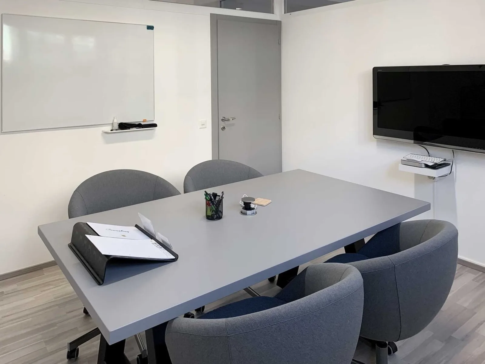 Coworking Locarno, Meeting room for 4 people, Locarno