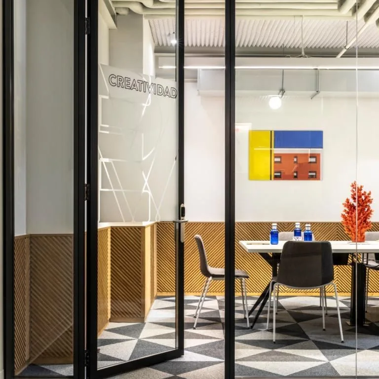 Coworking Loom Salamanca, Meeting room for 6 people, Madrid