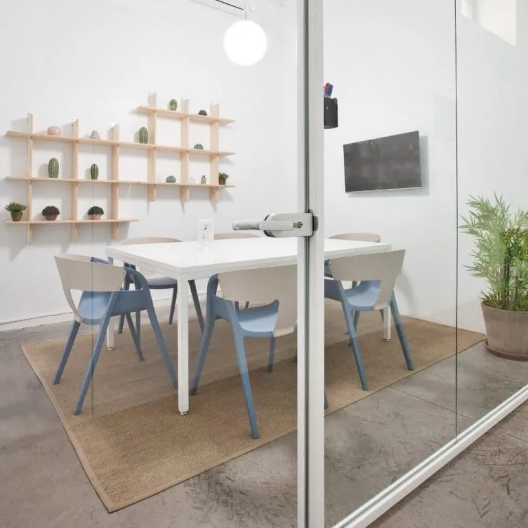 Coworking Loom Tapices, Meeting room for 6 people, Madrid