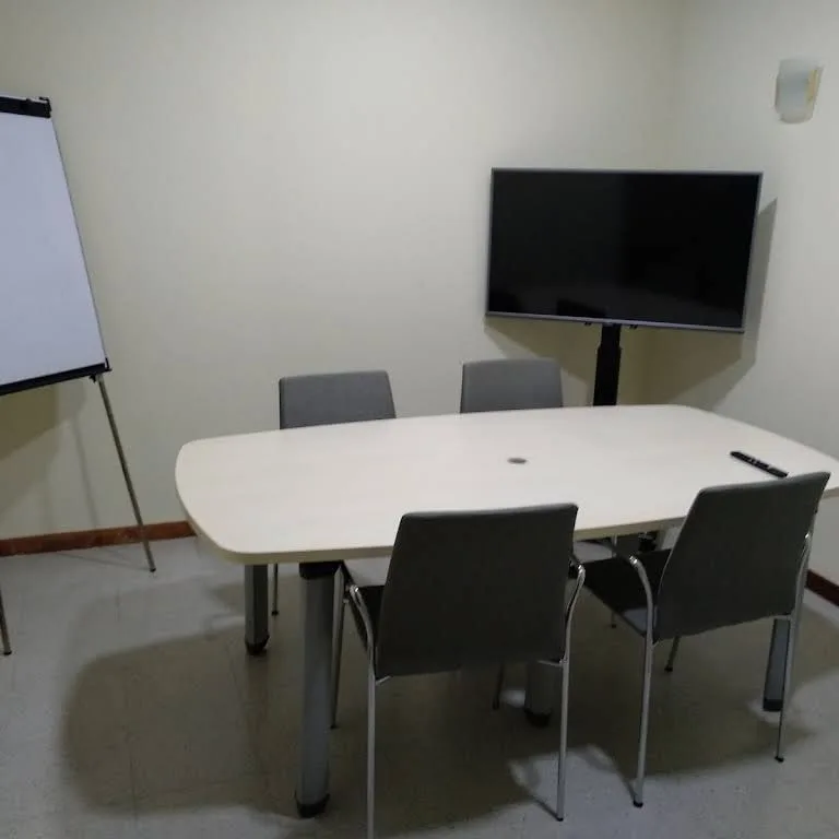 Coworking Maresme, Sala de reuniões para 4 pessoas, Pineda de Mar