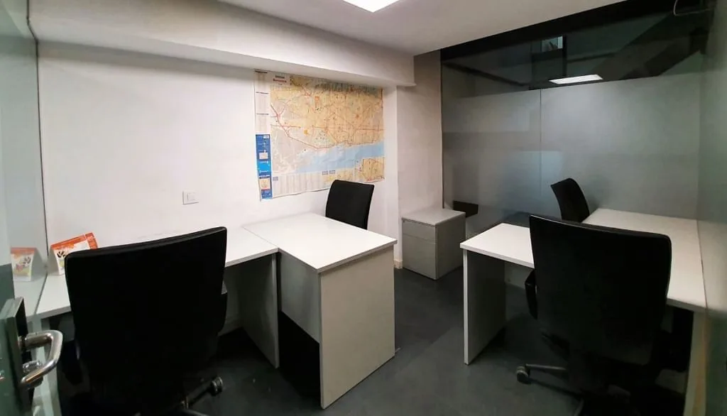 Coworking Oficina 24, Despacho privado con 4 puestos, Barcelona