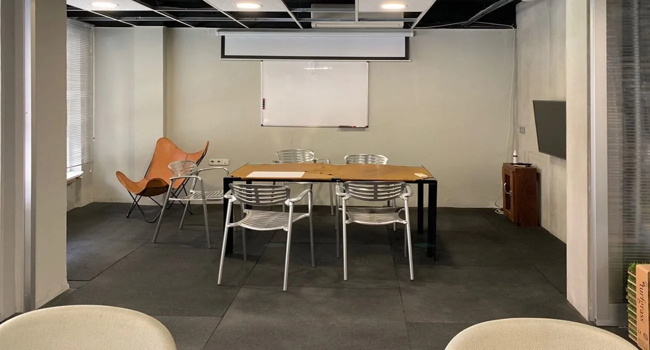 Coworking Sarq, Salle de réunion 6 personnes, Murcie