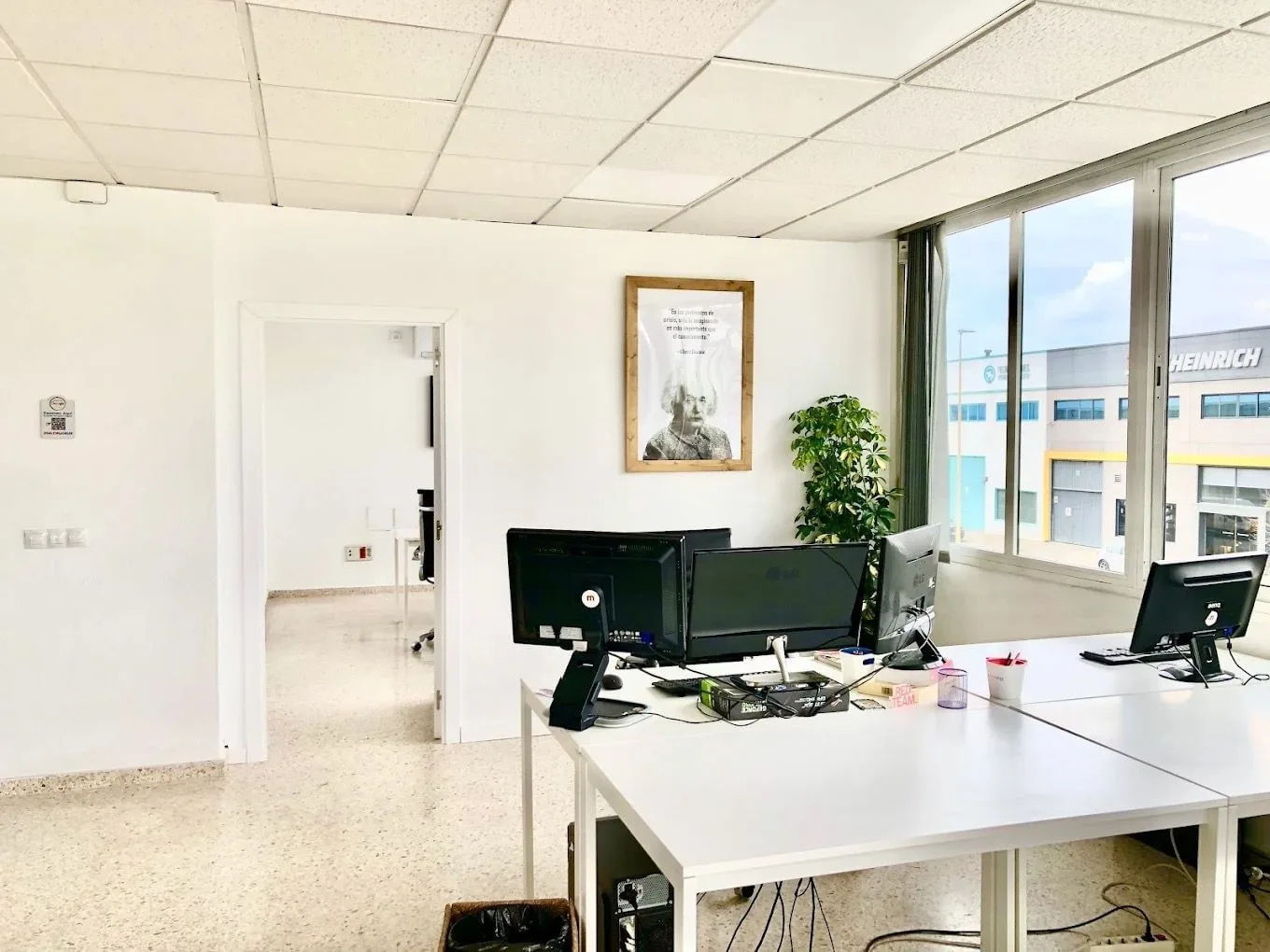 Coworking Sevilla, Private office, 4 desks, Seville