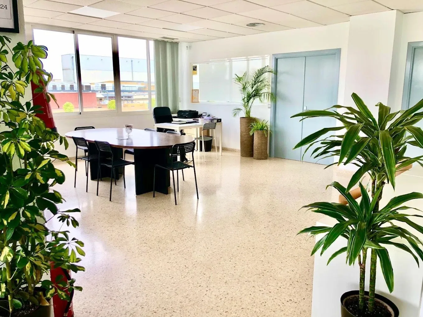 Coworking Sevilla, Meeting room for 6 people, Seville
