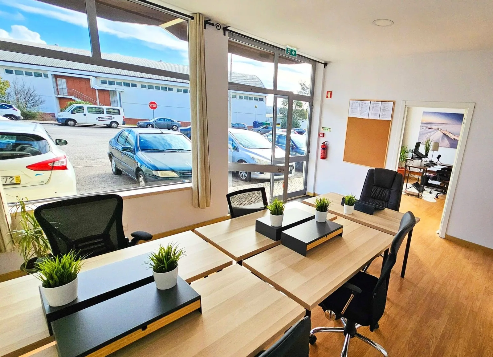 Coworking Space Alcobaça, Despacho privado con 4 puestos, Alcobaça
