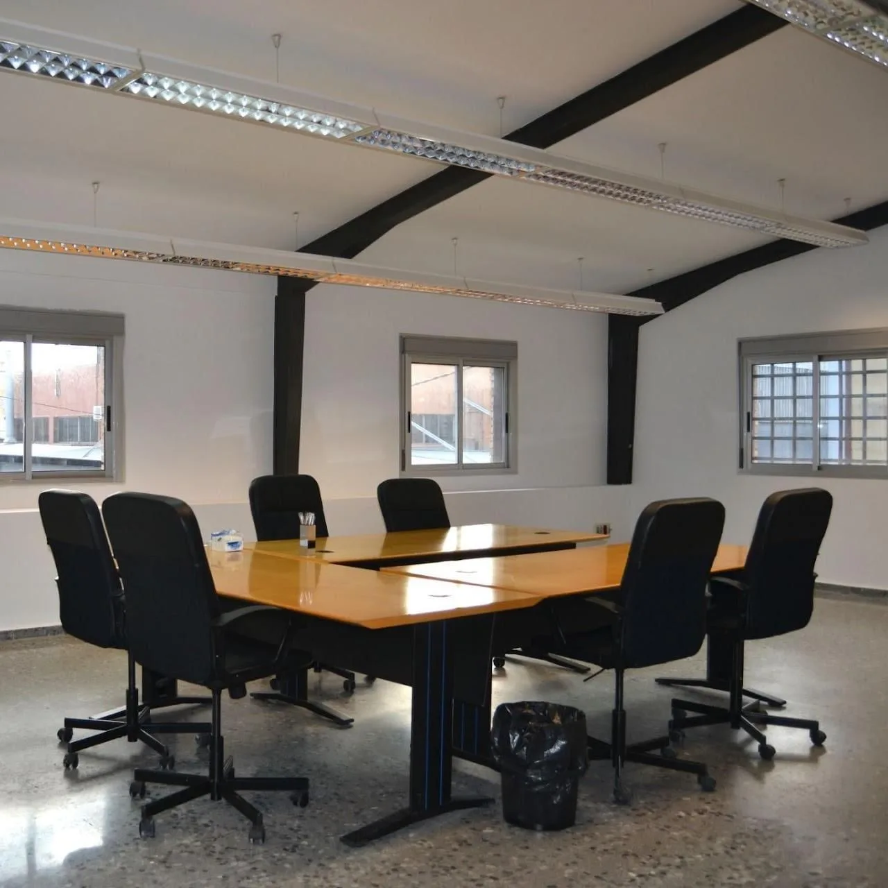 Coworking V31, Sala de reuniones para 6 personas, Sedaví