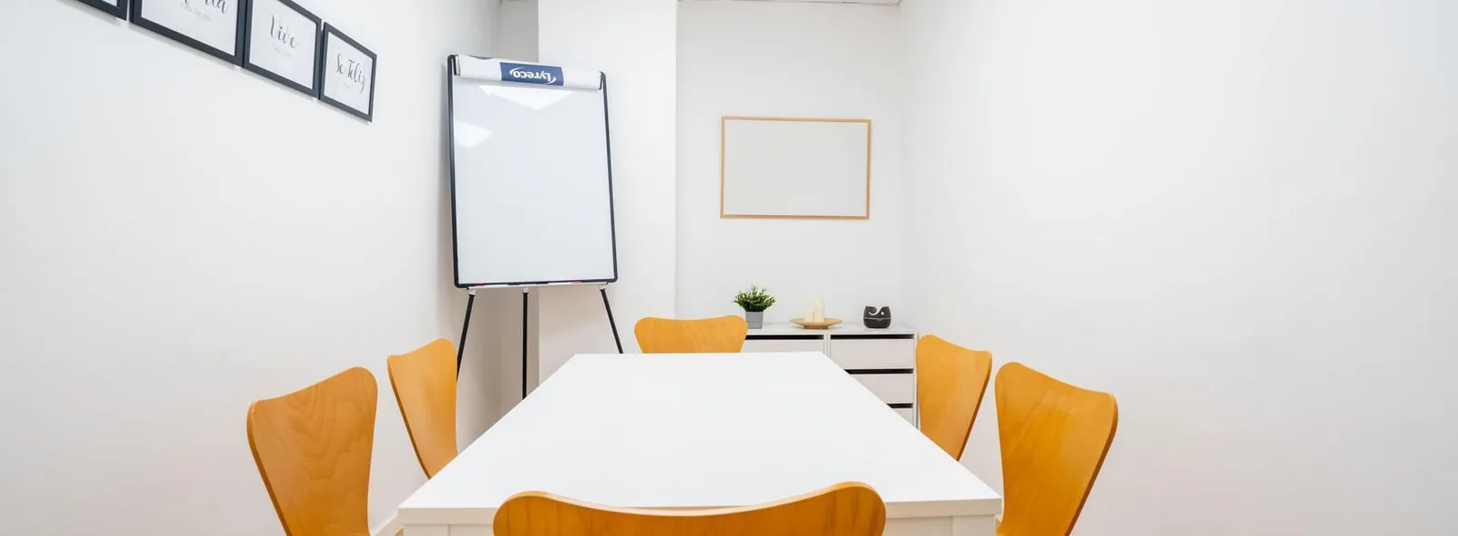 Coworking Westart, Meeting room for 6 people, Paterna