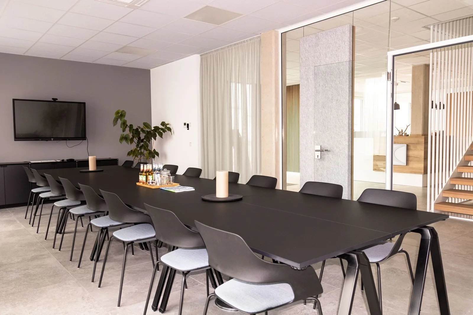 Coworkspace-B49, Besprechungsraum für 20 Personen, Hadamar