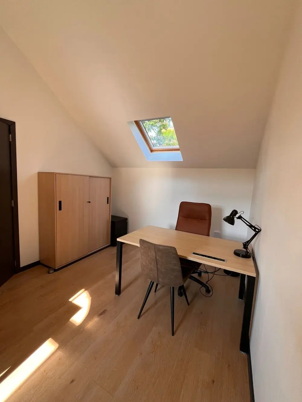 CoworkSteam, Bureau privatif + pièce d'eau (stockage ou utilisation professionnelle), Boussu