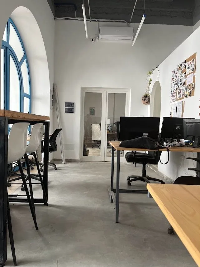 CoZi Coworking Space, Open-plan office, Houmt Souk