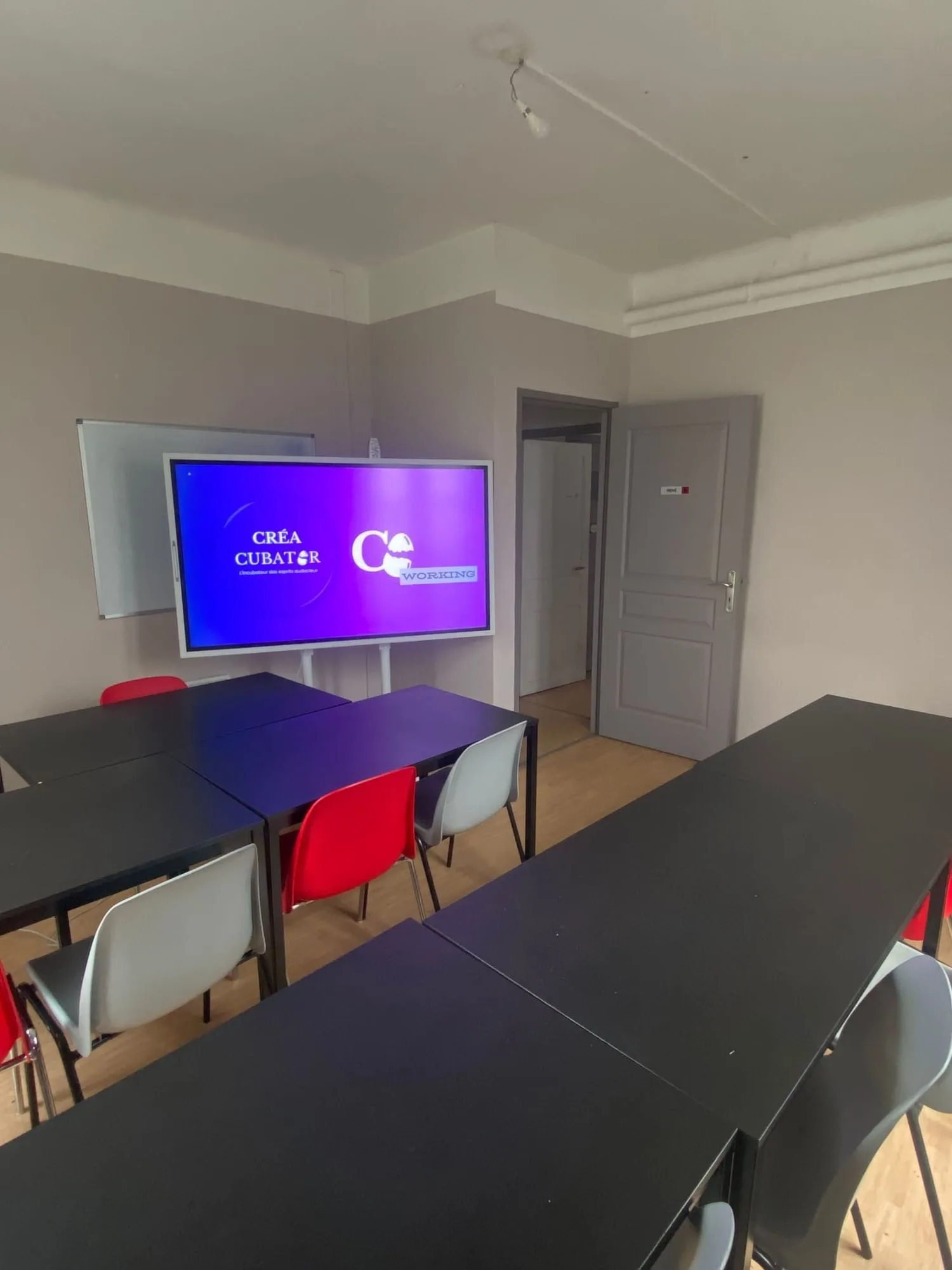 CRÉA'CUBATOR Draguignan, Training room for 8 people, Draguignan