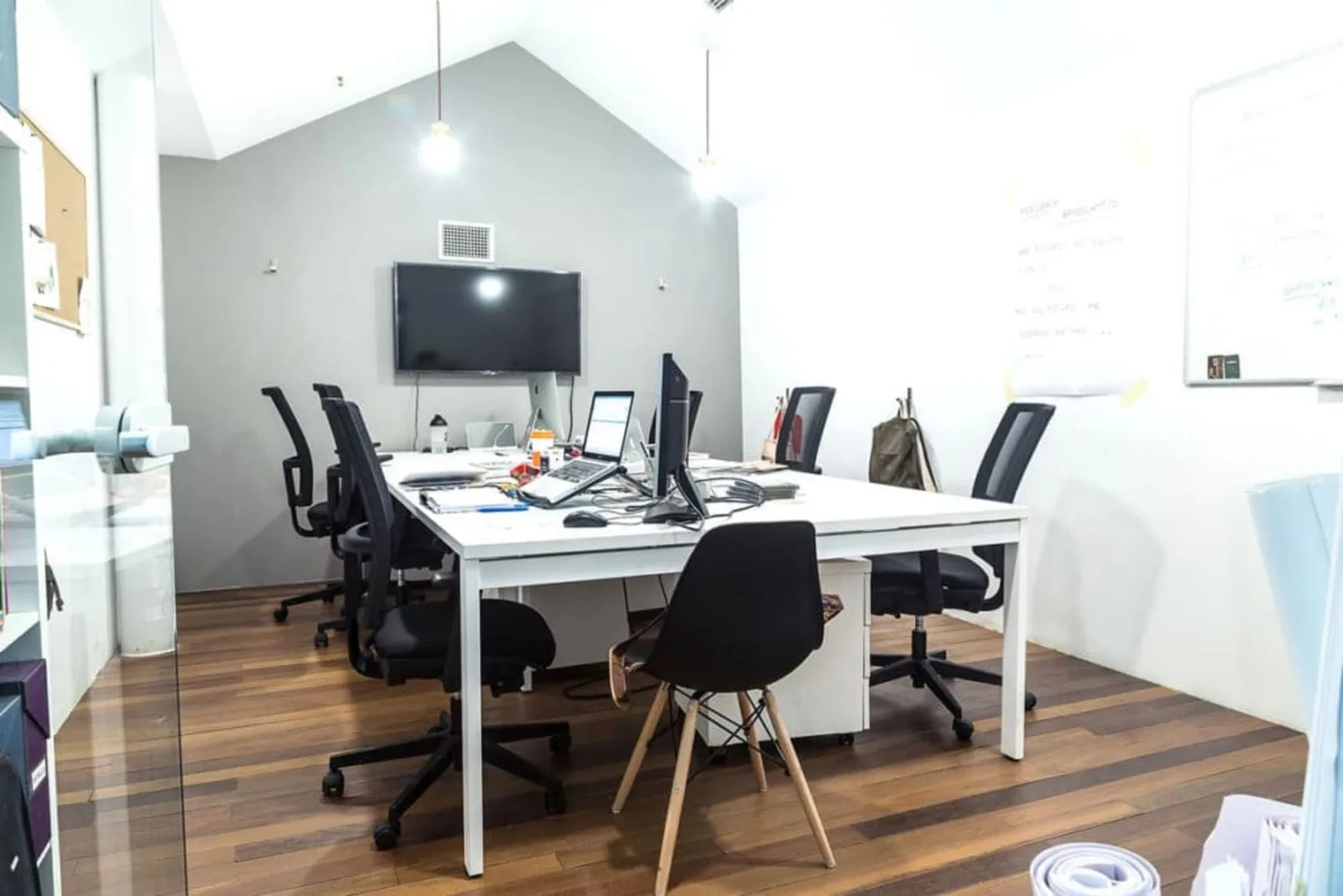 CREC Eixample Gran Vía, Despacho privado con 7 puestos, Barcelona