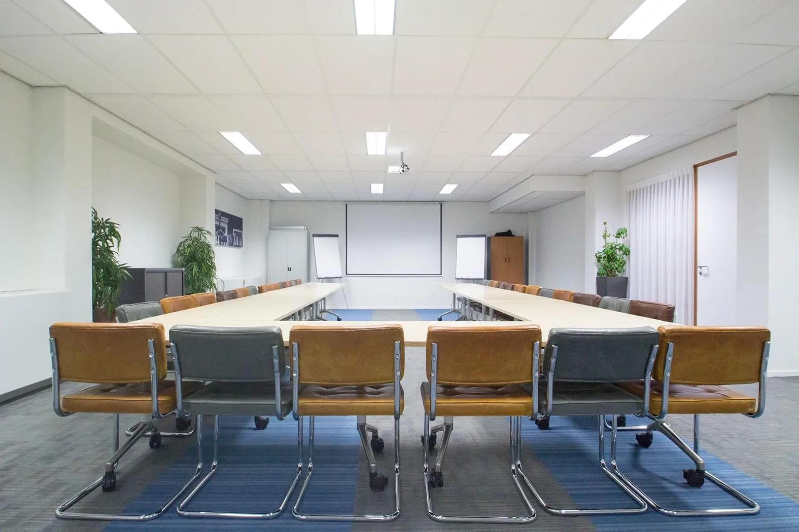 Crown Business Center Haarlem, Training room for 20 people, Haarlem