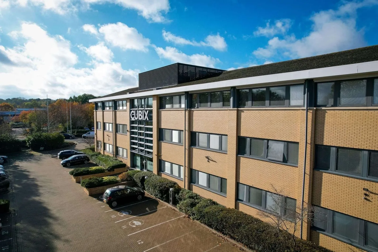 Cubix Offices Milton Keynes, Building facade, Milton Keynes