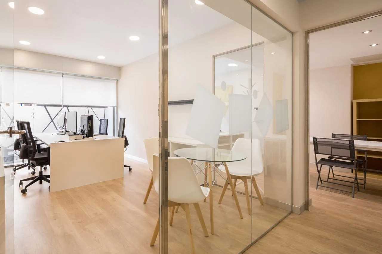 Cwork Gràcia, Escritório privativo com 4 postos, Barcelona