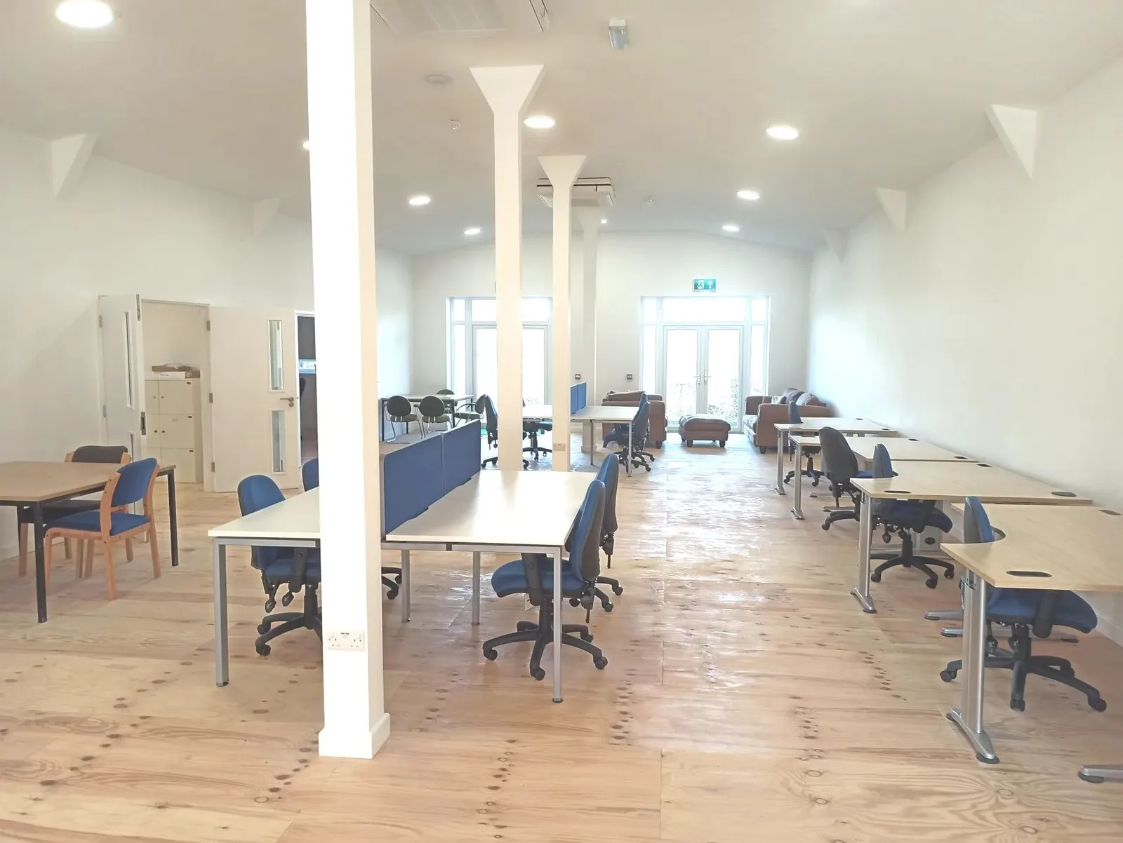 Y Cwt Cowbridge, Open-plan office, Cowbridge
