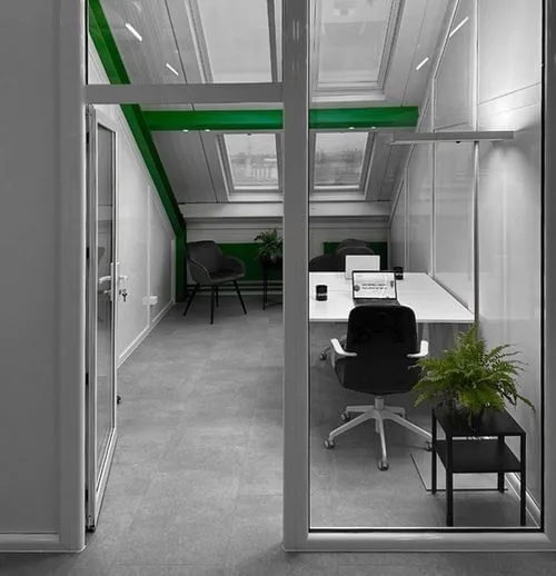 Decentral House, Private office, 2 desks, Geneva