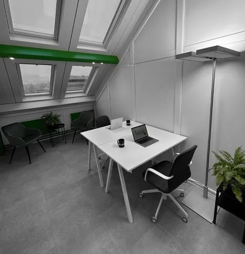Decentral House, Private office, 2 desks, Geneva