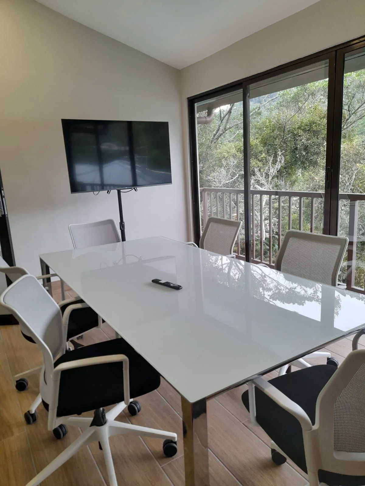 DEKOBE COWORK, Sala de reuniones para 6 personas, Ciudad de Panamá