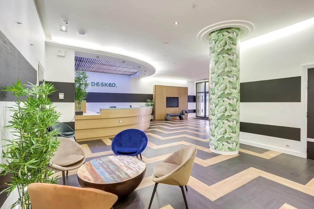 Deskeo Gouvion, Reception, Paris 17e