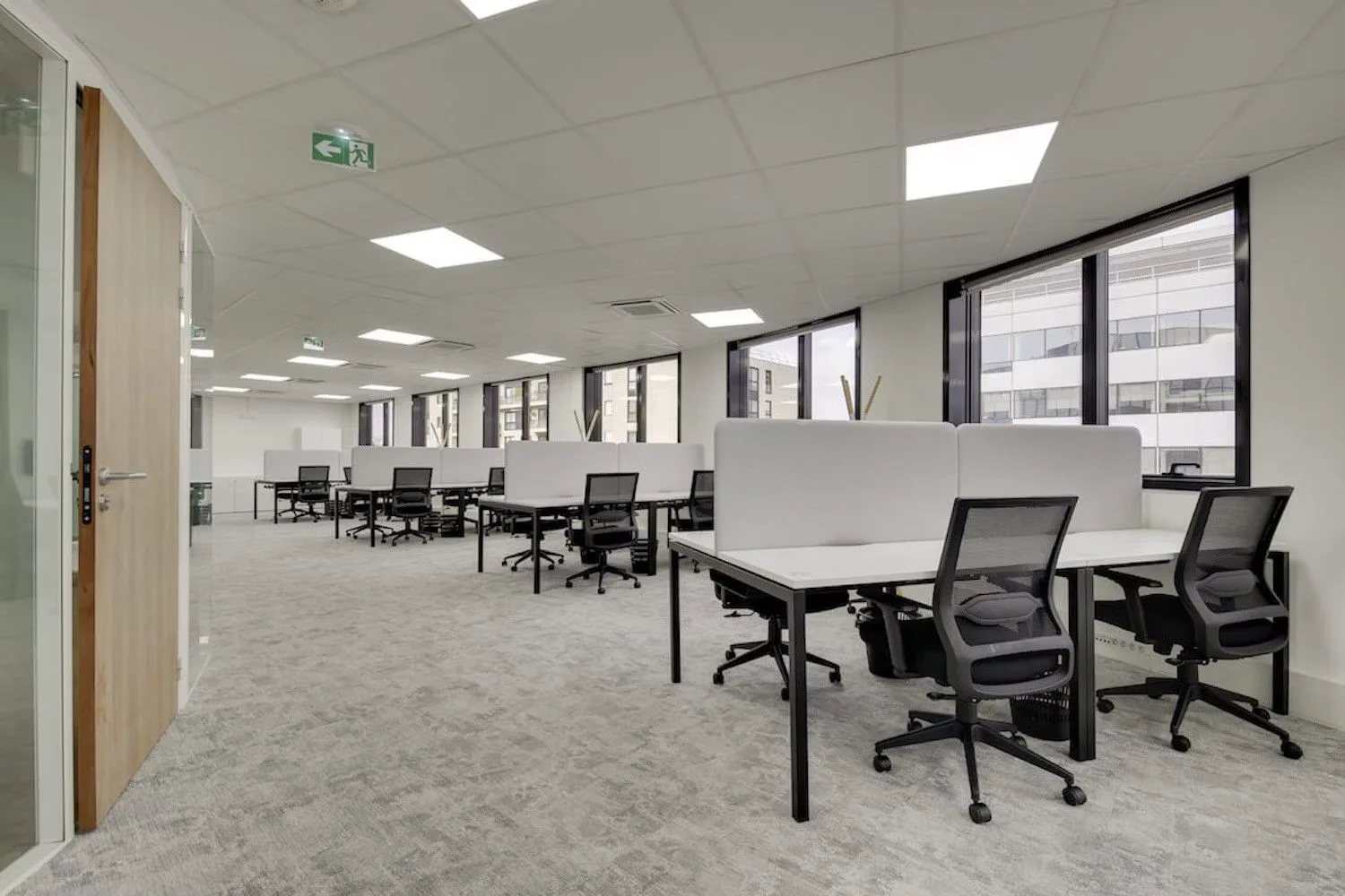 Deskeo Pont de Levallois, Open-plan office, Levallois-Perret