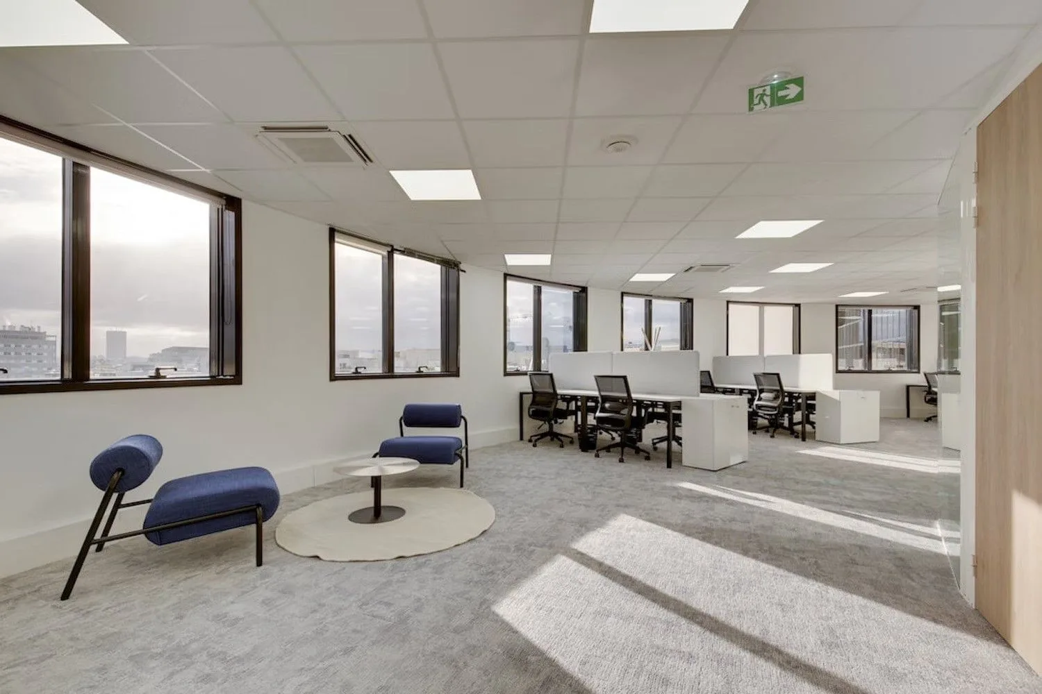 Deskeo Pont de Levallois, Open-plan office, Levallois-Perret