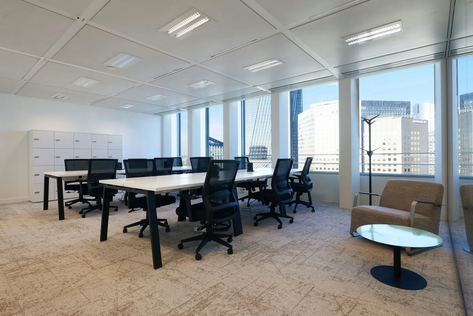 Deskeo Tour W, Open-plan office, Puteaux