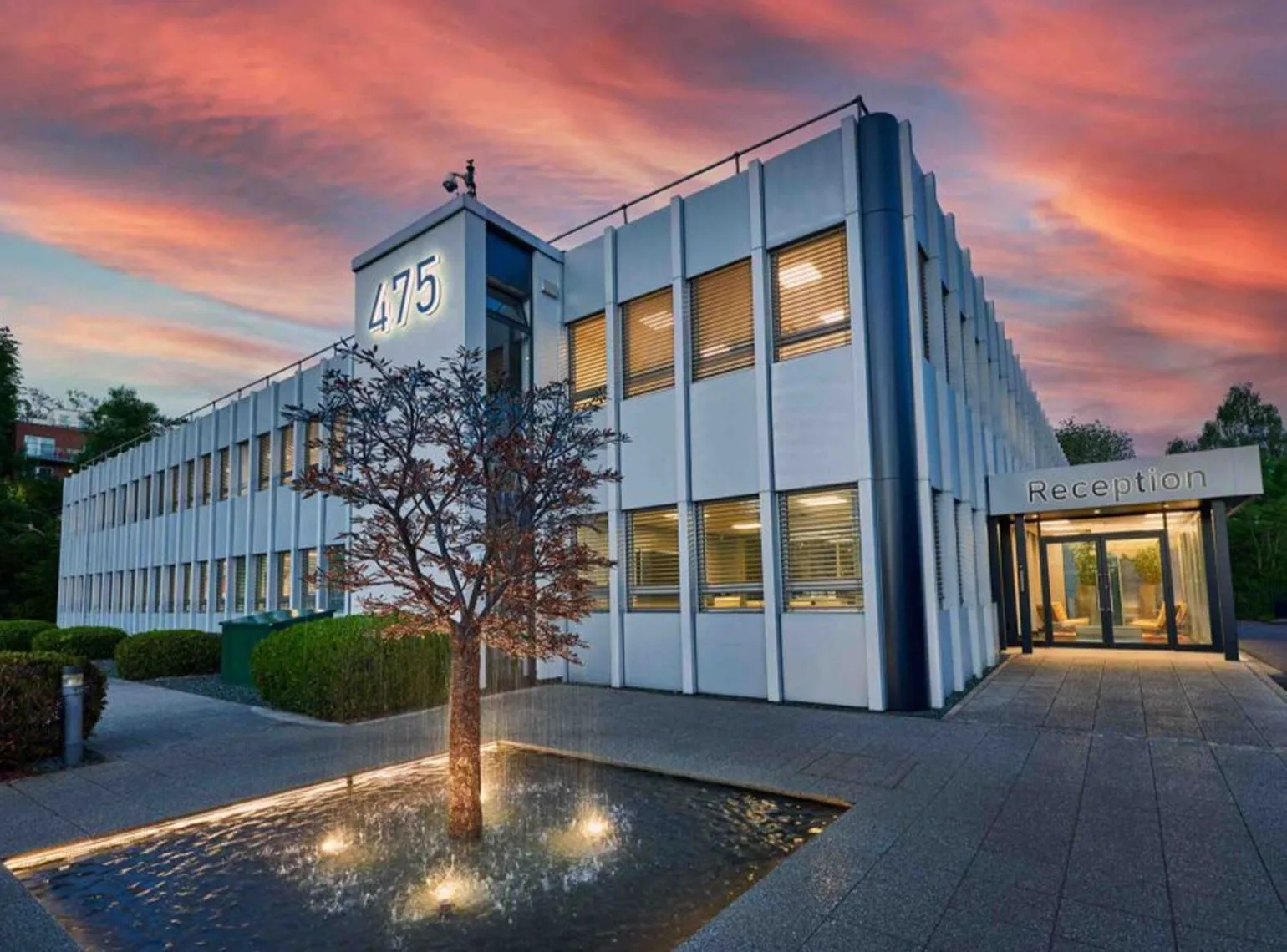 Dexter Group, Façade, Whyteleafe