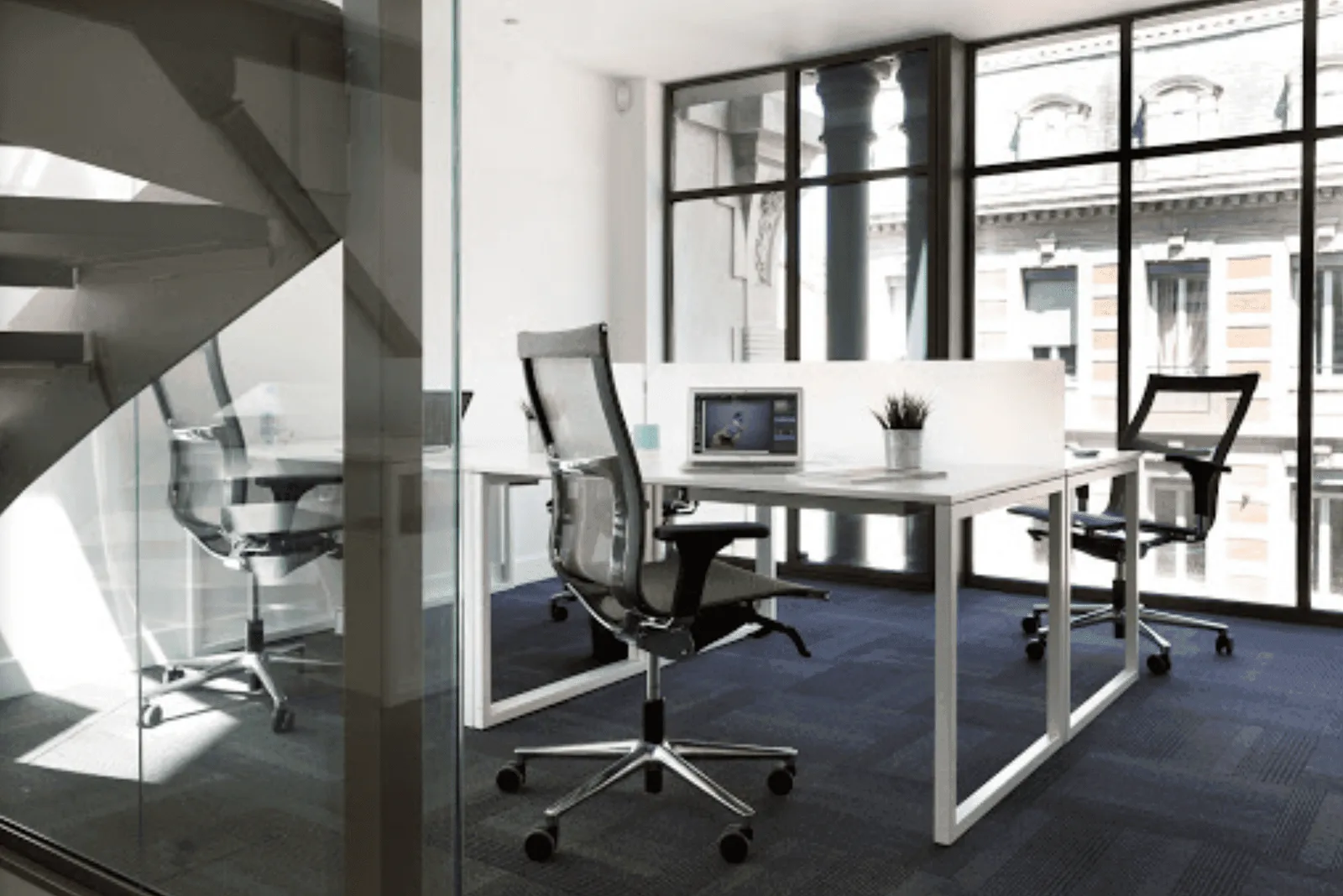 Digital Desk Marseille, Privatbüro mit 4 Arbeitsplätzen, Marseille 8e