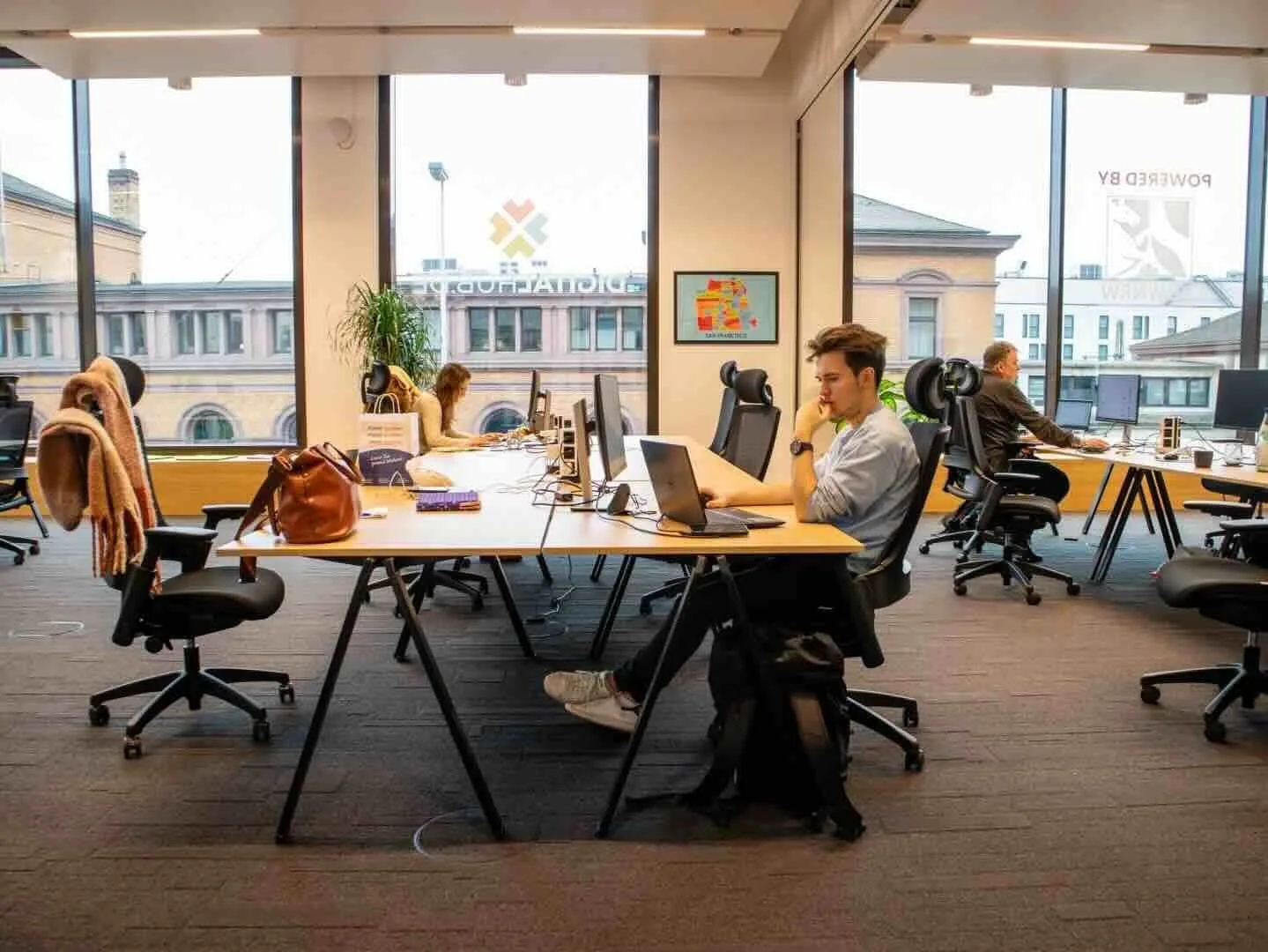 Digital Hub Hauptbahnhof, Open-plan office, Bonn