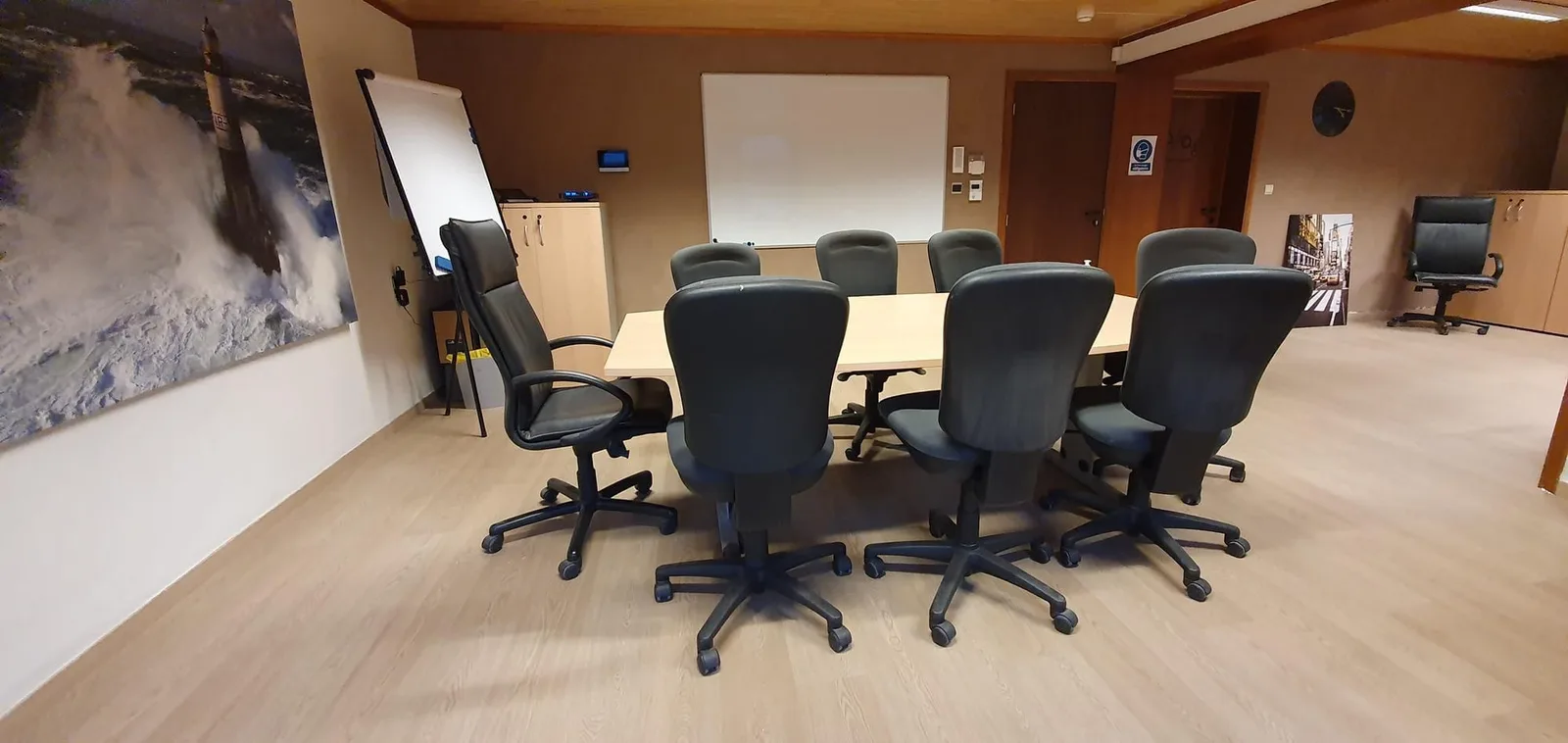 Dour Coworking Village, Meeting room for 8 people, Dour