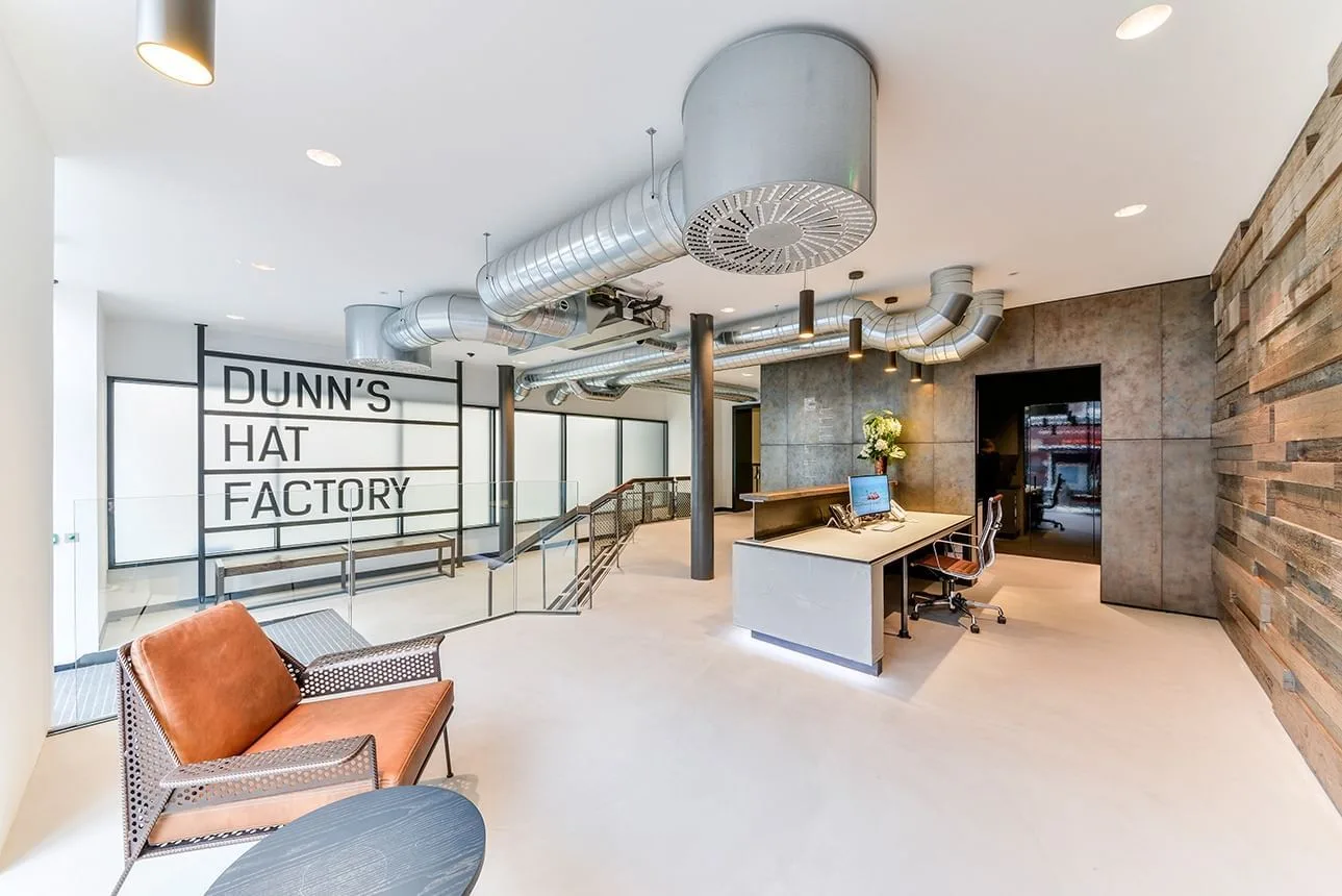 Dunn's Hat Factory, Reception, London