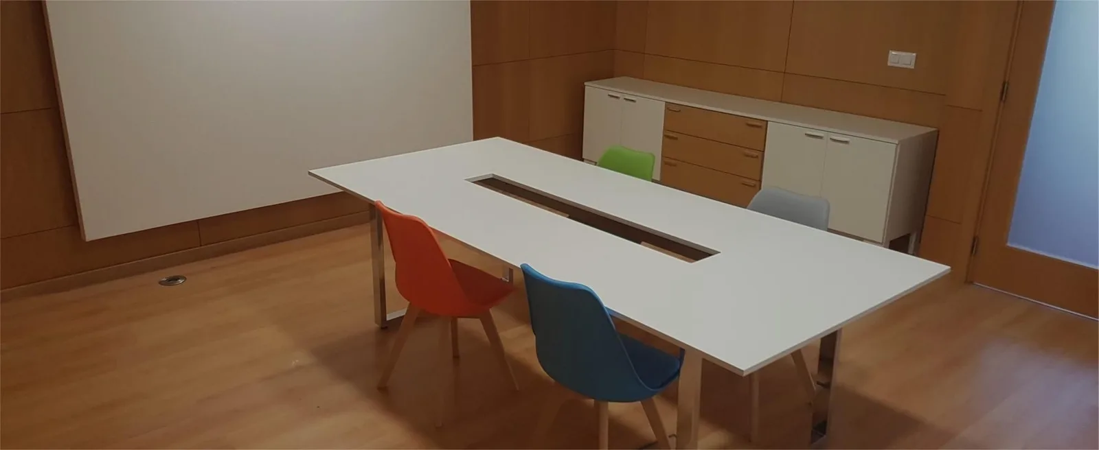 Duplex Office Center, Meeting room for 4 people, Corroios