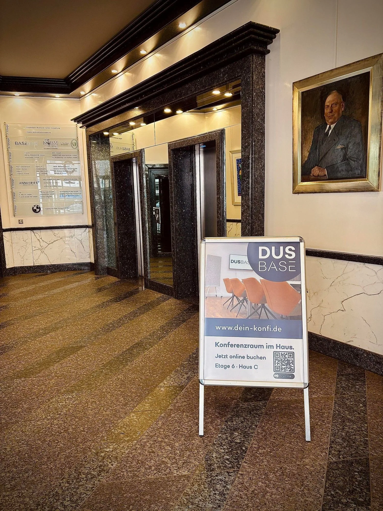 dusBASE, Empfang, Düsseldorf