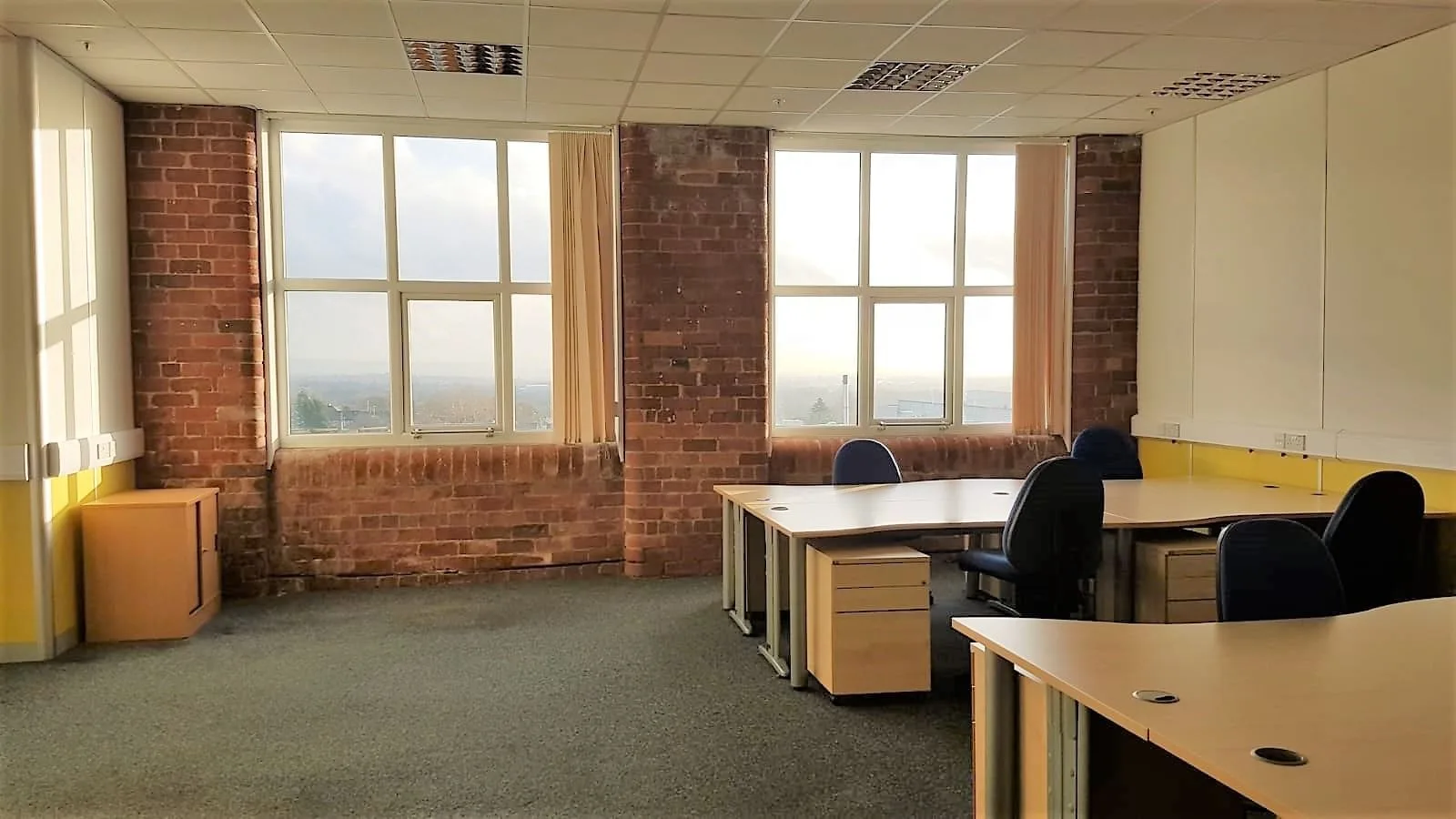 E3 - Earl Business Centre, Private office, 6 desks, Oldham