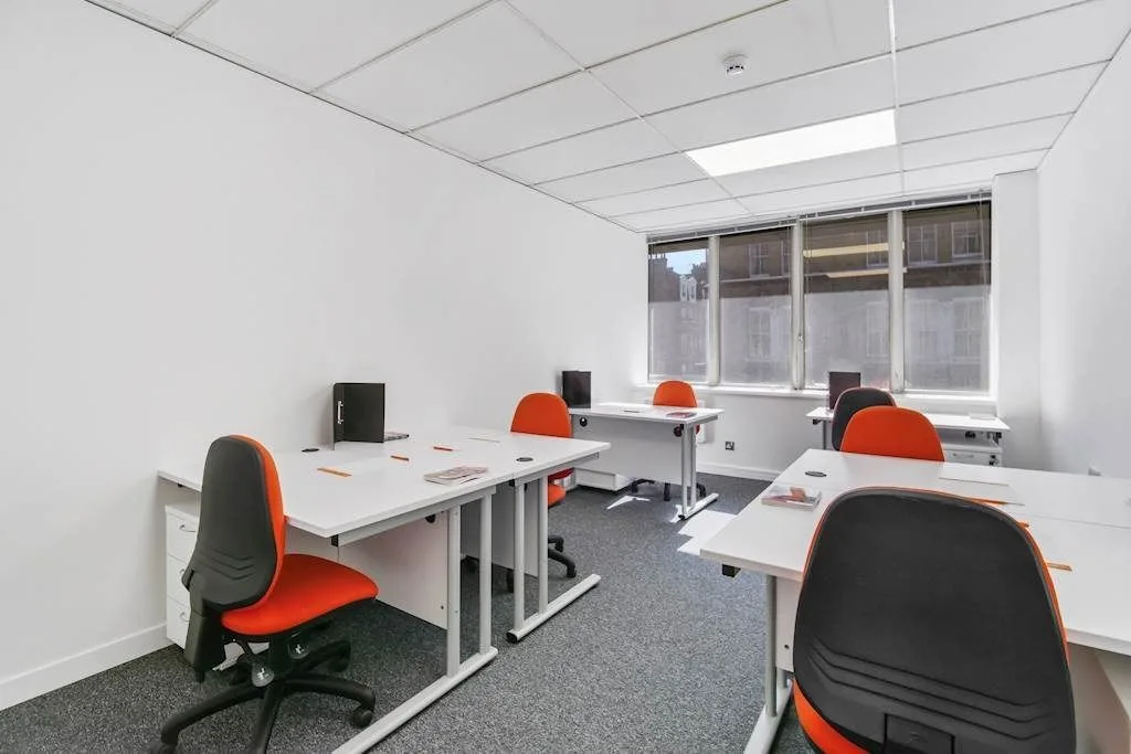 EasyHub Chelsea, Private office, 6 desks, London