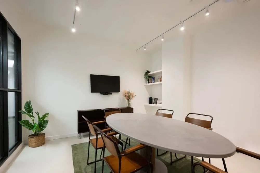 Eat Work Art Netil House, Meeting room for 6 people, London